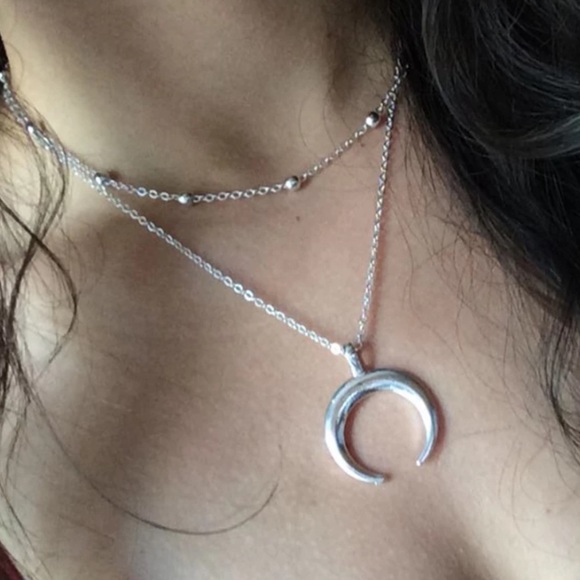 3/$30 CRESCENT MOON SILVER LAYERS NECKLACE - Picture 6 of 6